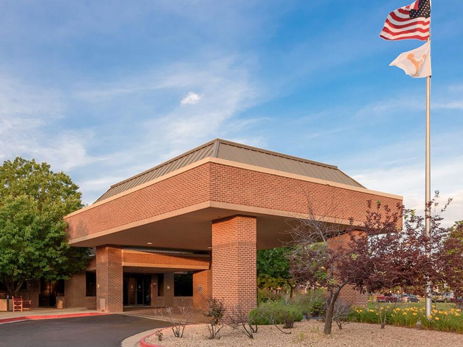 Life Care Center of Aurora workplace