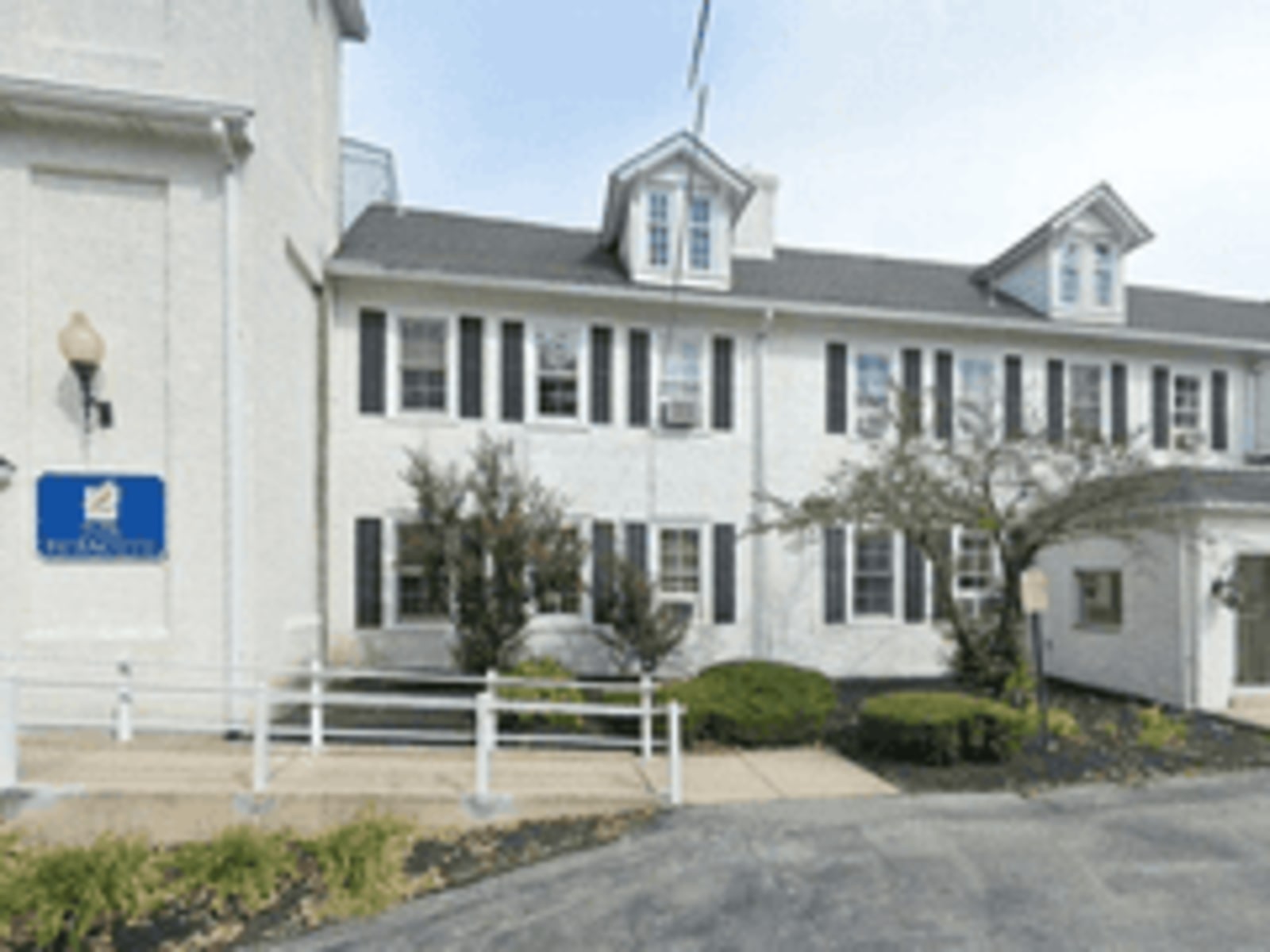 Fox Subacute - Philadelphia workplace