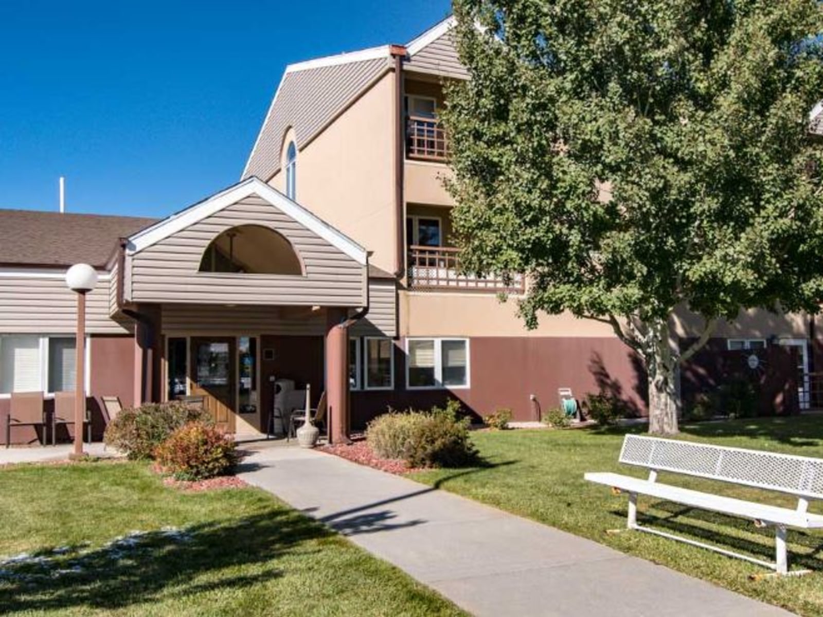 Edgewood Healthcare workplace