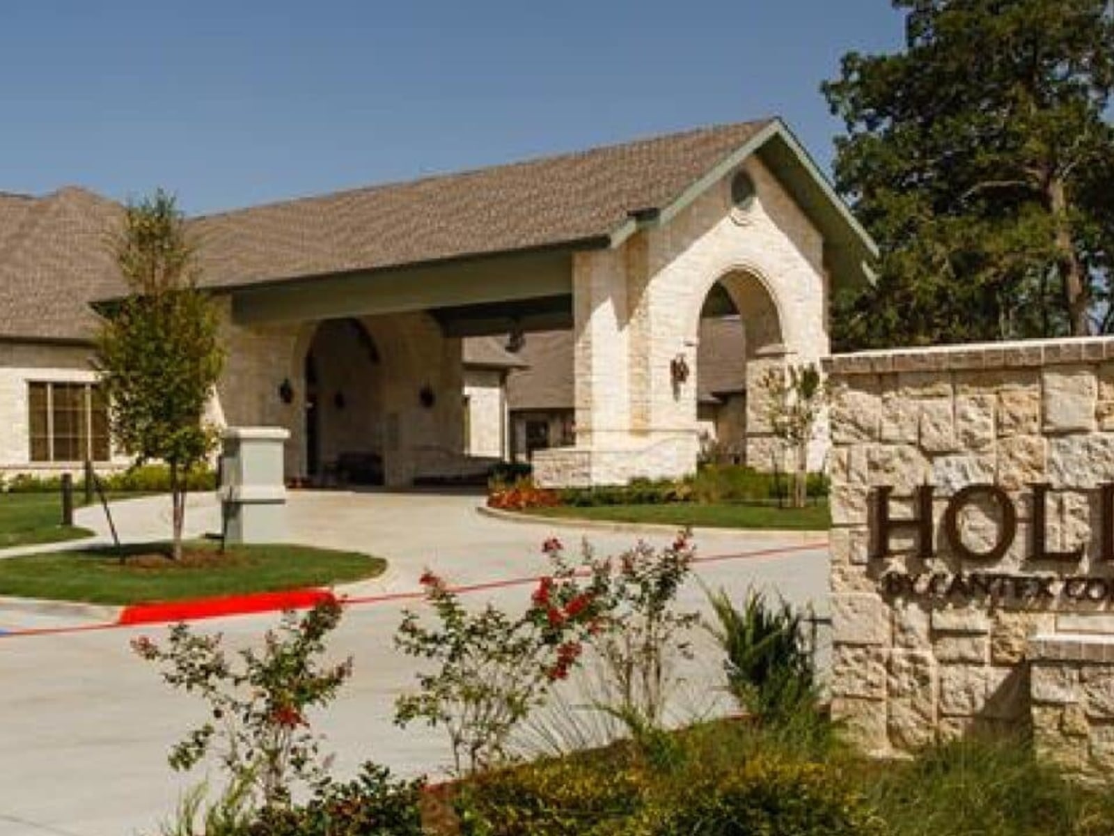 HOLLYMEAD workplace