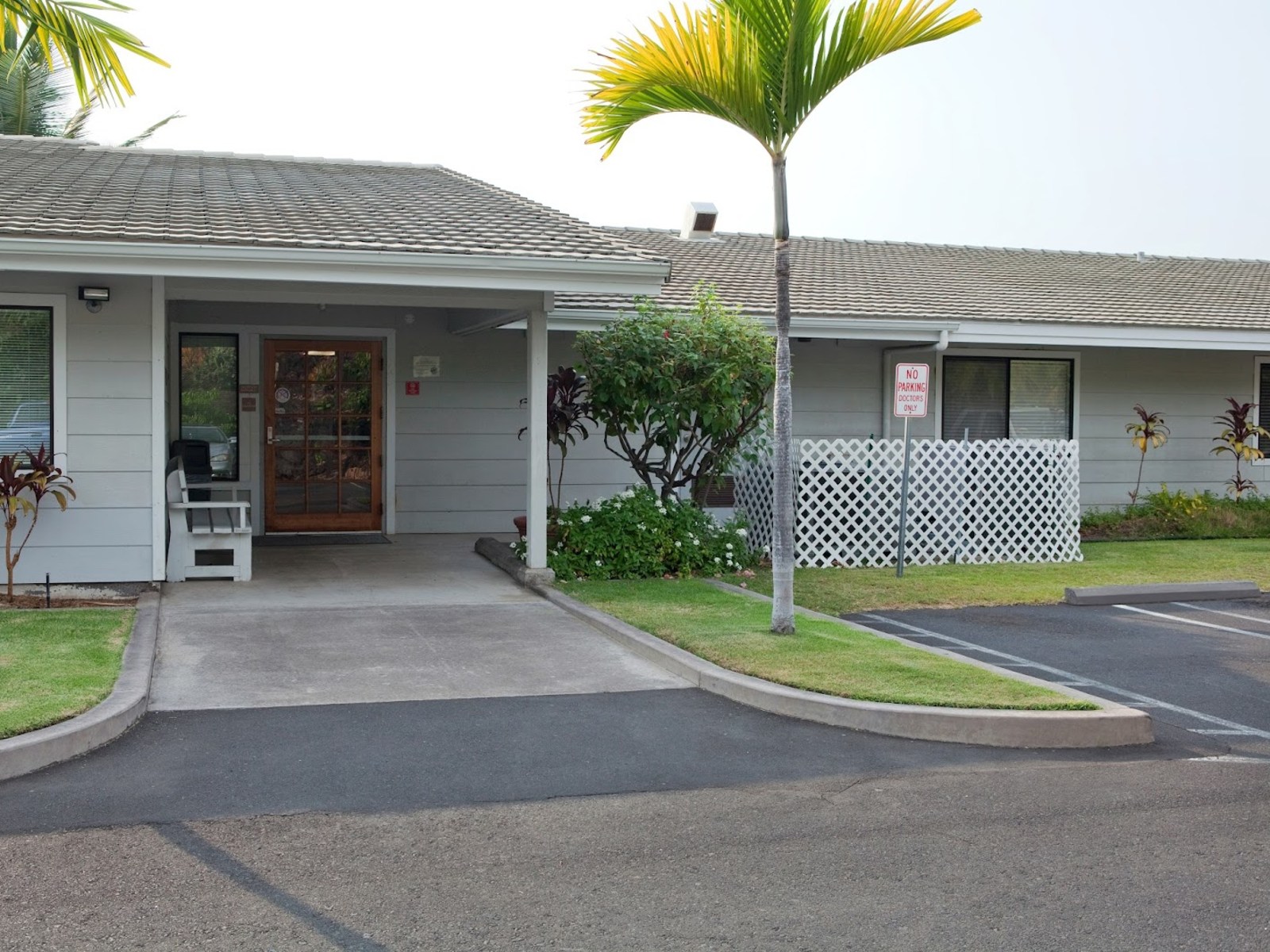 Life Care Center of Kona workplace