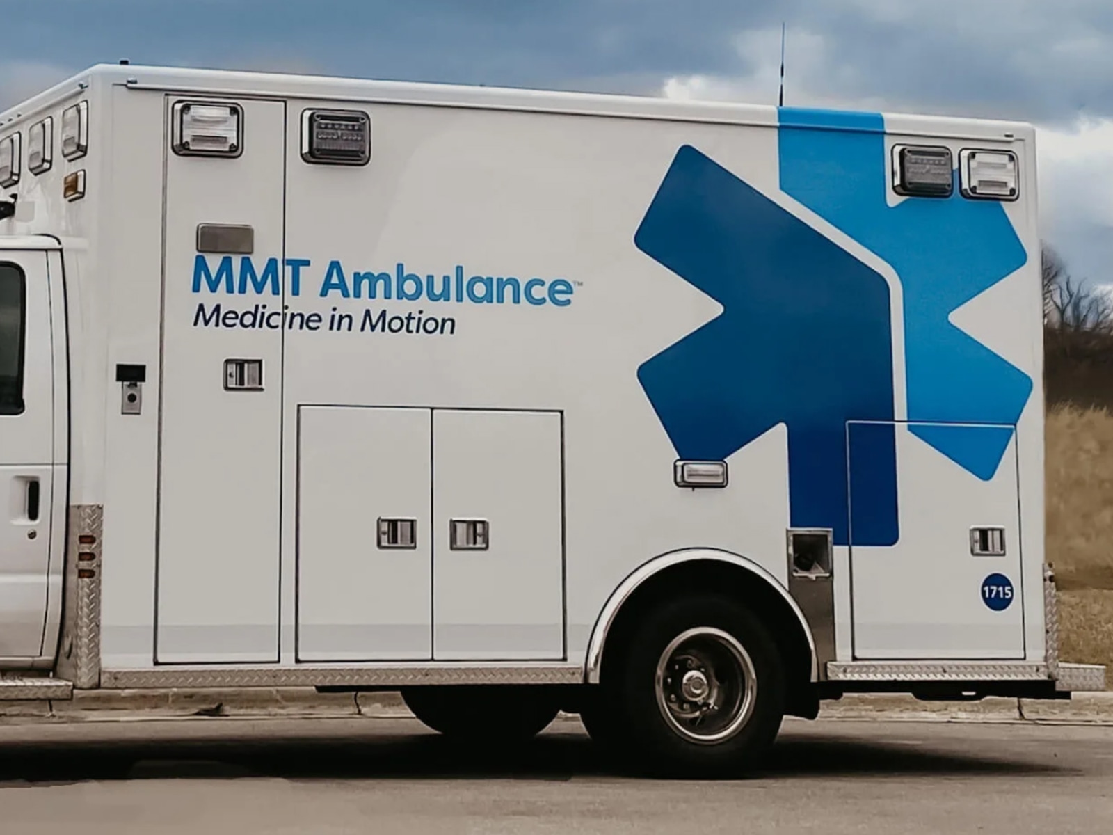 MMT AMBULANCE photo