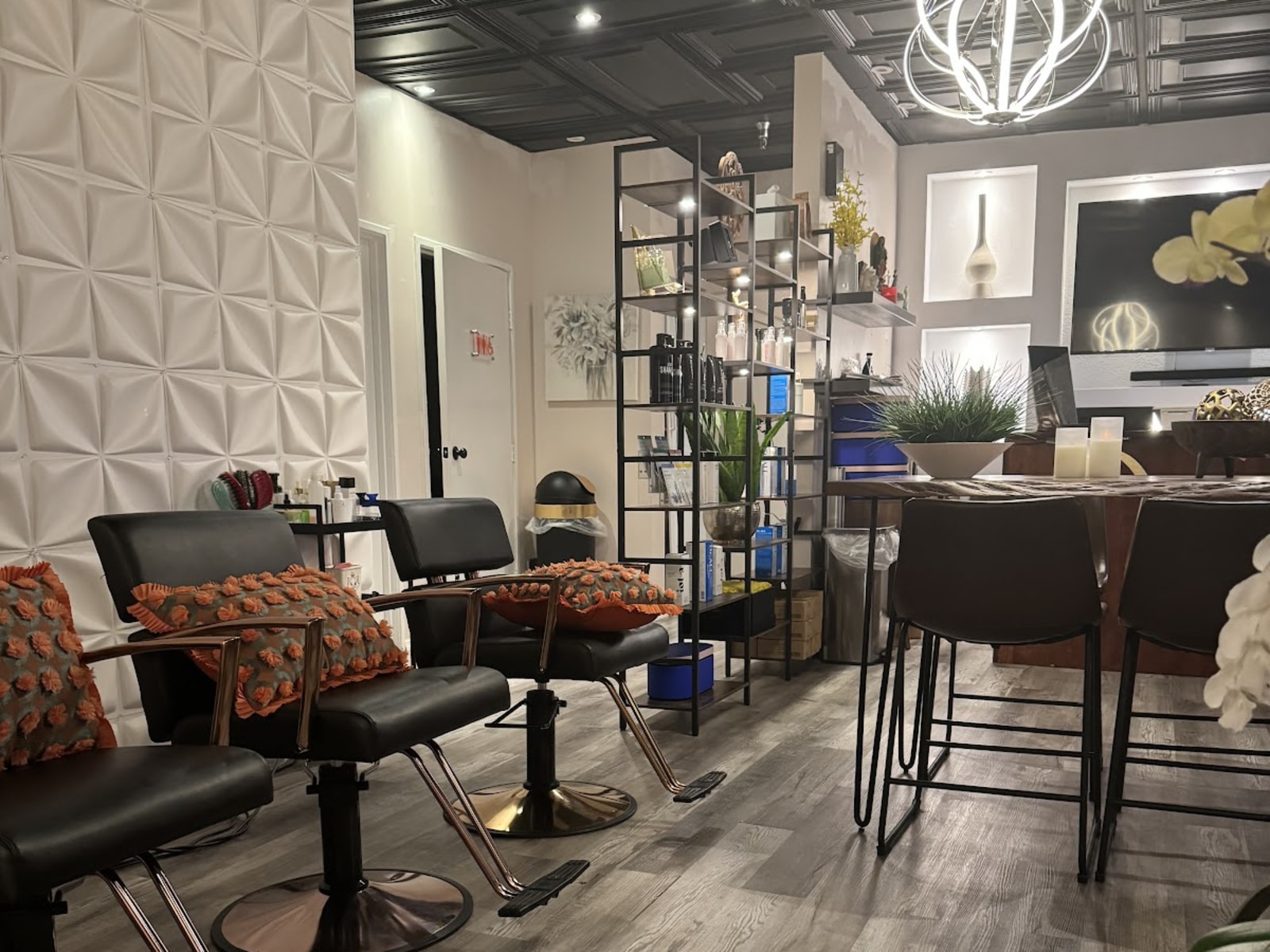 LUMIAGE BEAUTY HEALTH workplace