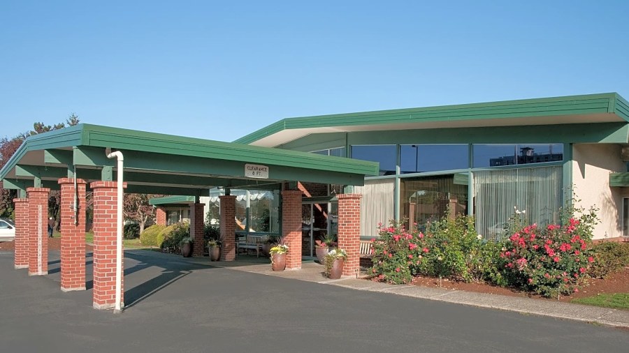 Life Care Center of Puyallup workplace