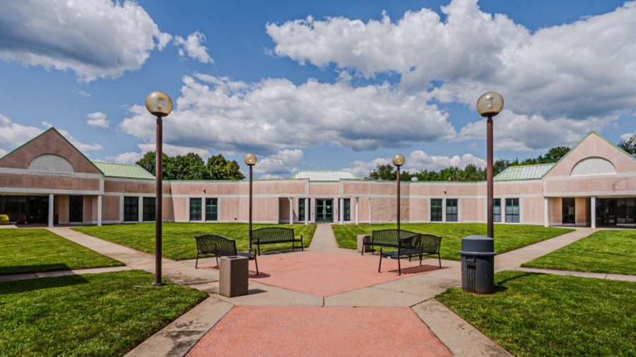 A photo of MeadowWood Behavioral Health Hospital