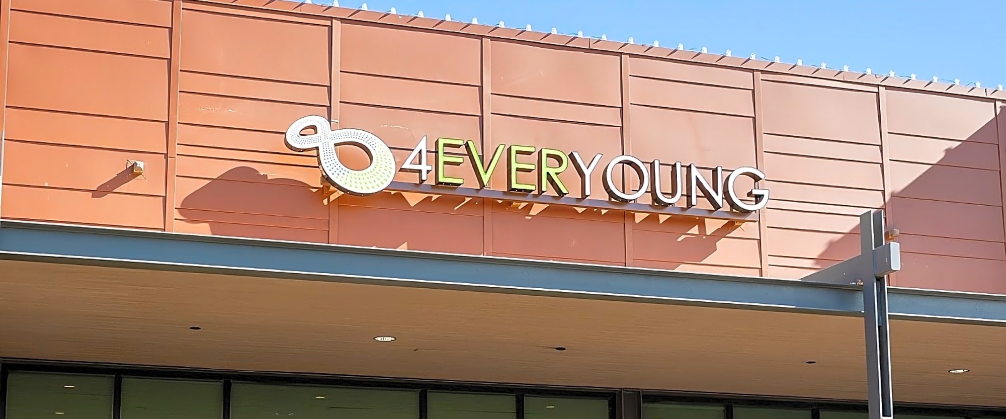 4Ever Young Gilbert workplace