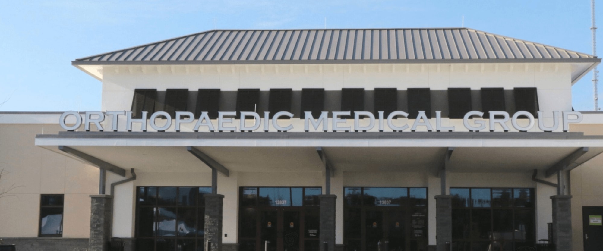 Tampa Bay Joint and Spine Surgery Center workplace