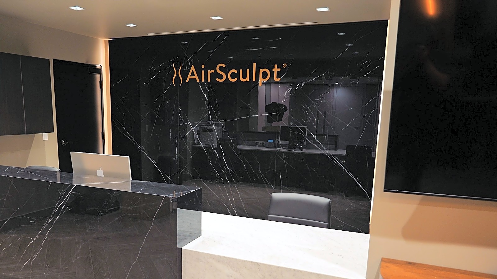 AirSculpt workplace