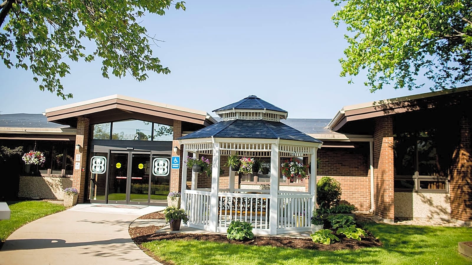 Sapphire at Maple Crest photo