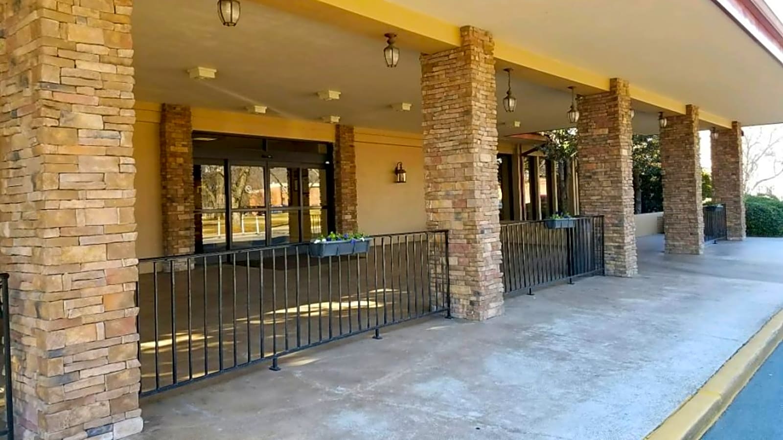 Life Care Center of Hixson workplace