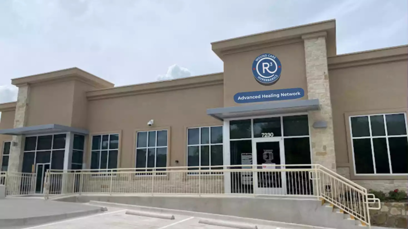 R3 Wound Care and Hyperbarics workplace