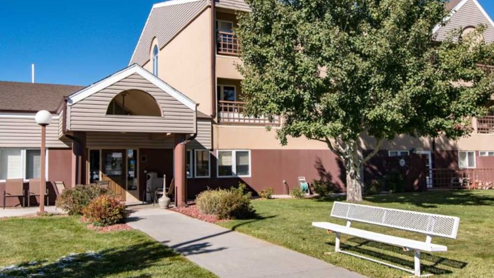 Edgewood Healthcare workplace