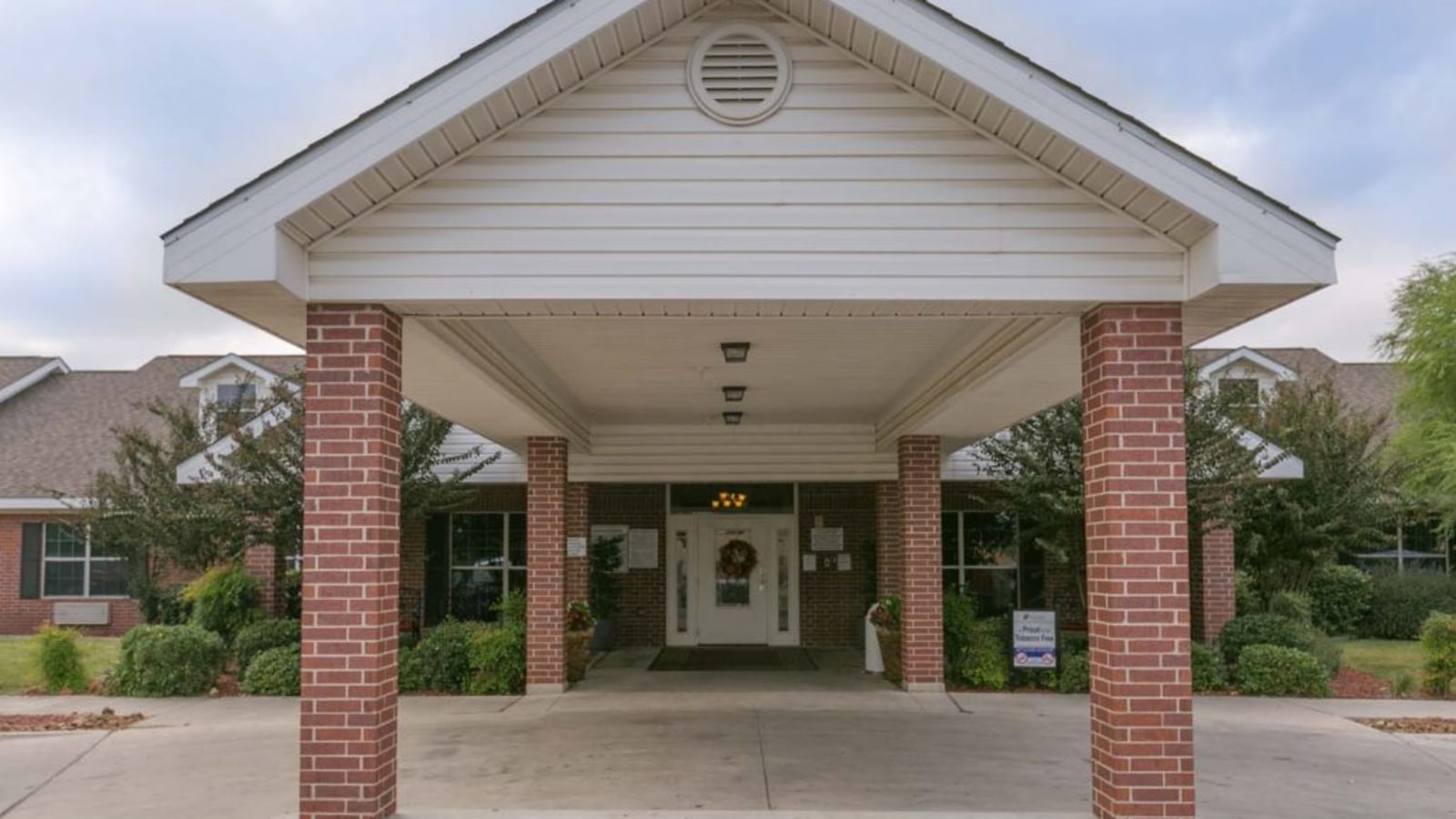 A photo of Legend Oaks South Healthcare and Rehabilitation