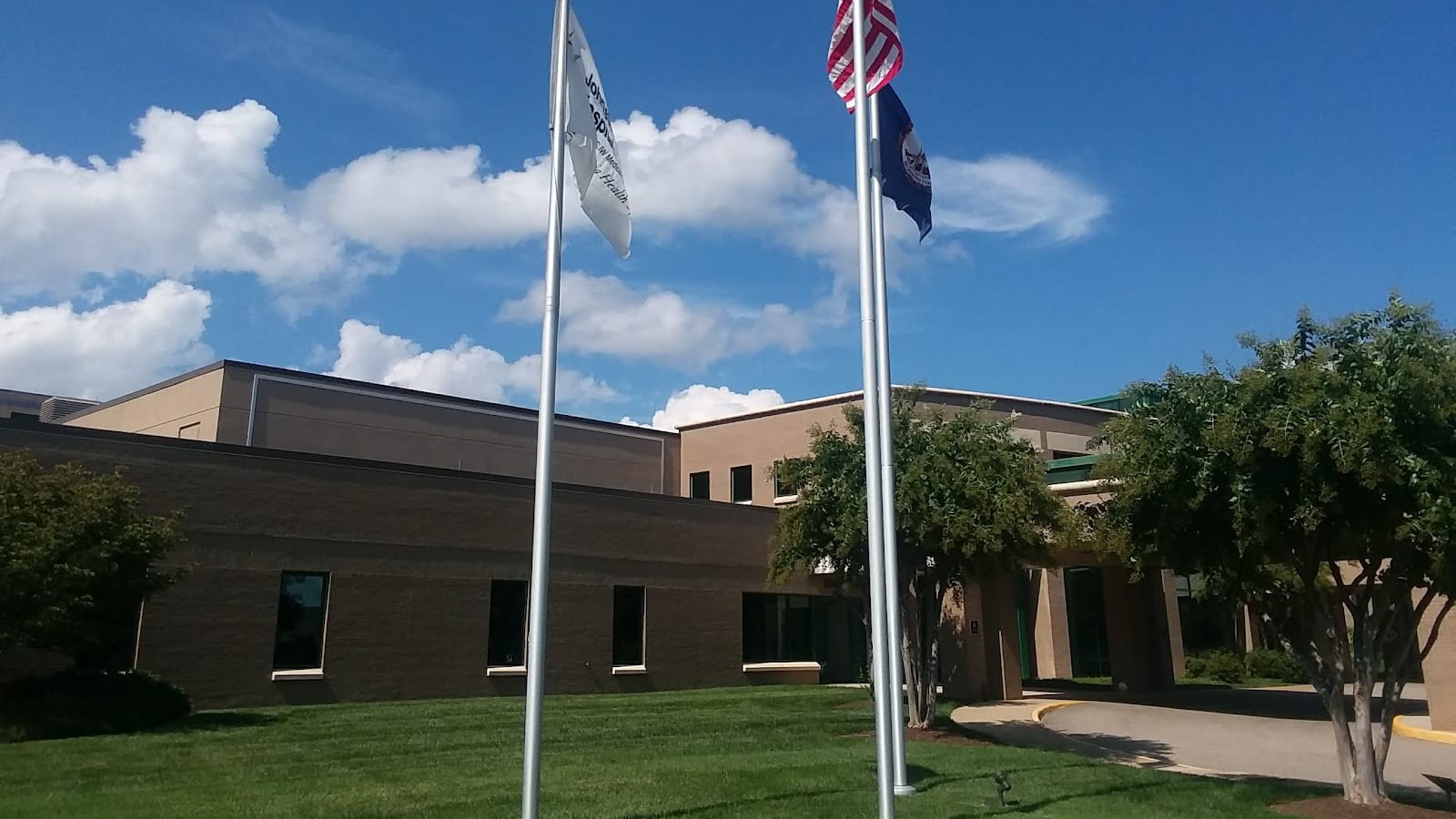 Johnston-Willis Hospital photo