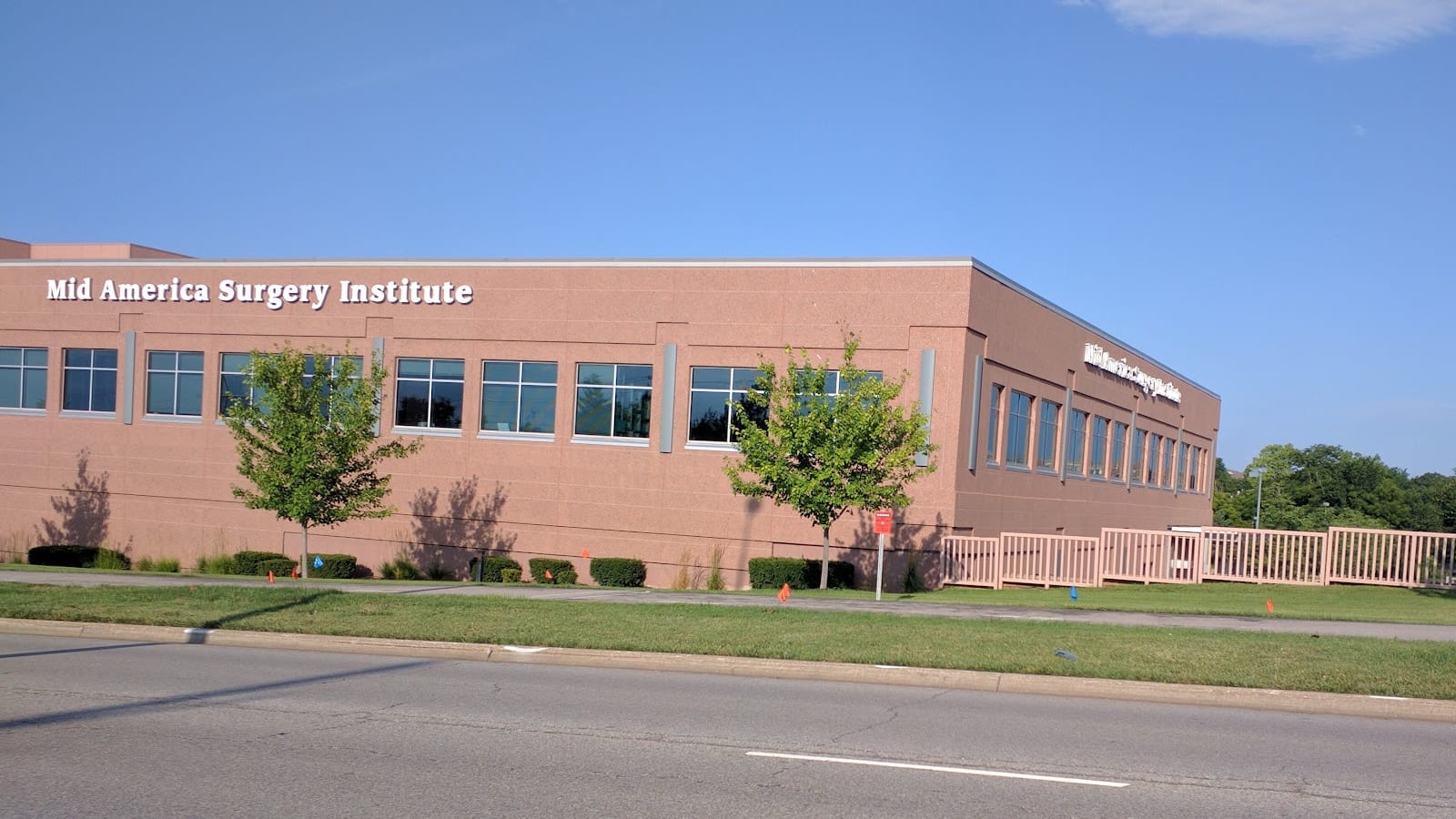 Mid-America Surgery Institute workplace