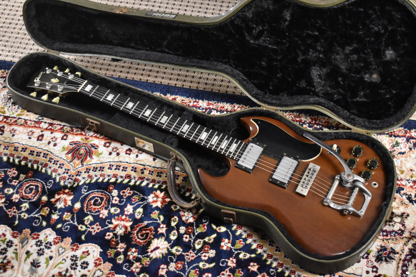 Joel's Vintage Guitars | Gibson SG Standard 1974 Walnut