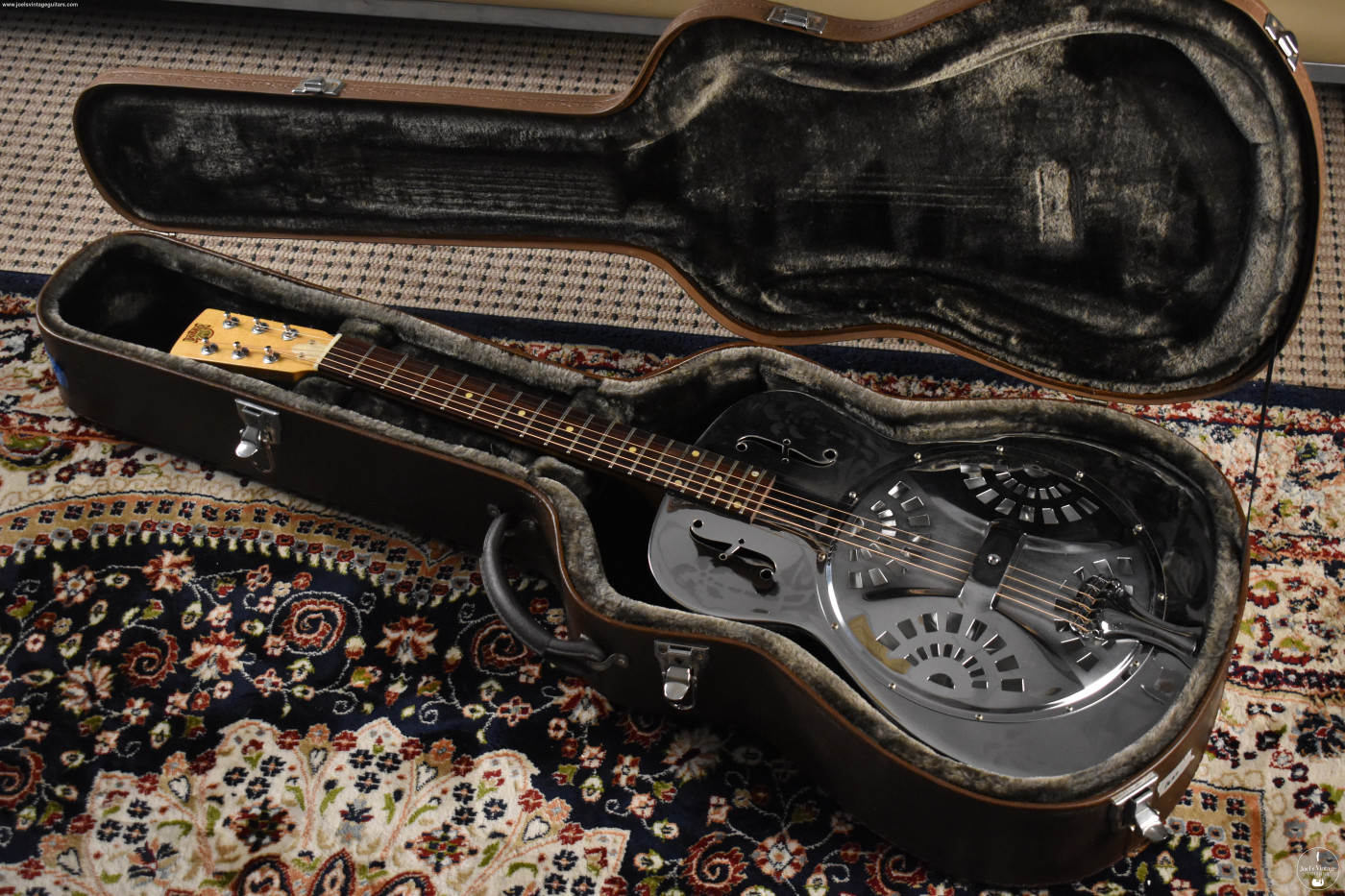 Joel's Vintage Guitars | Dobro 33H Resonator 1981 Round Neck