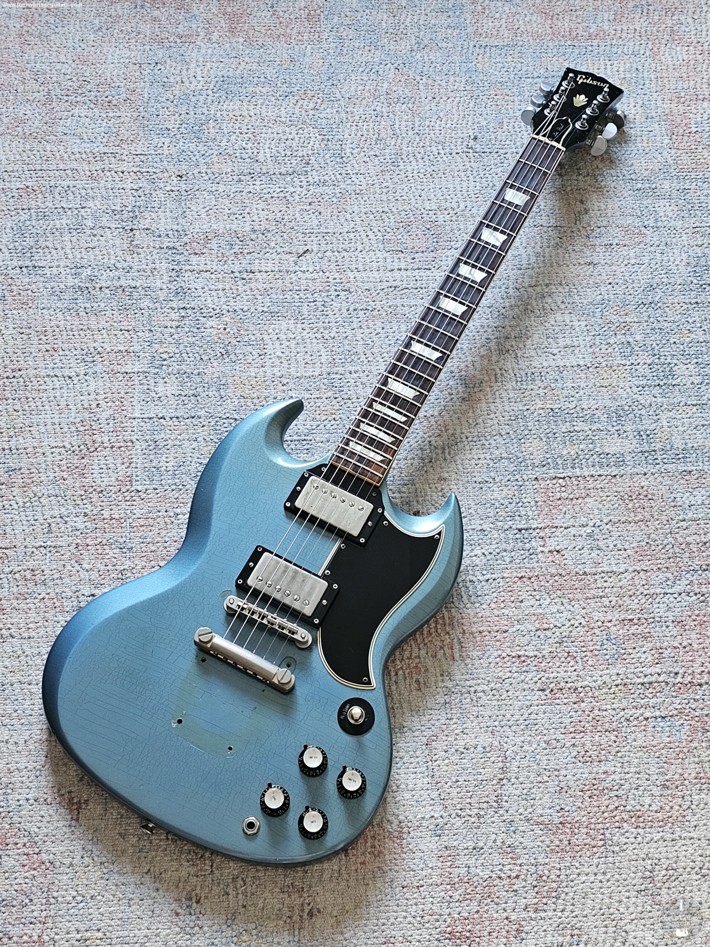 Gibson SG Standard Electric Guitar With Softshell Case