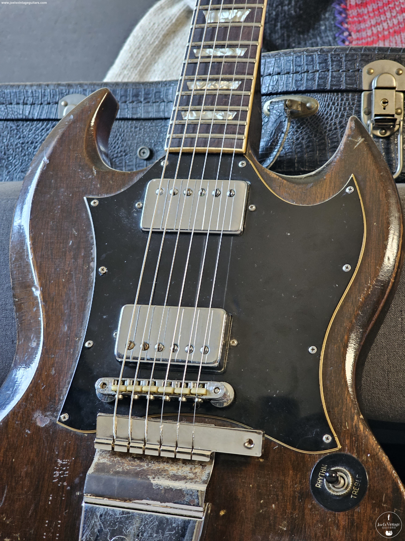 Joel's Vintage Guitars | Gibson SG Standard 1971 Walnut