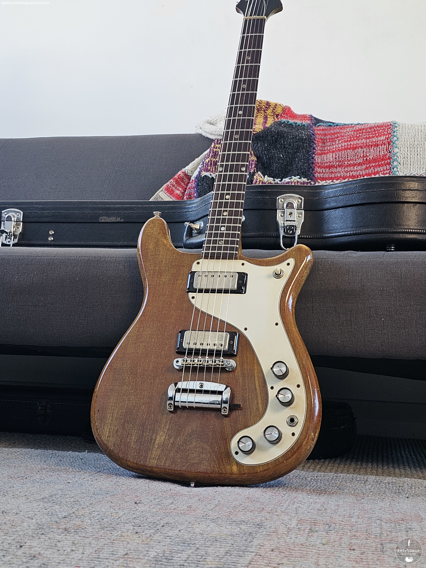 Joel's Vintage Guitars | Epiphone Wilshire 1965 Red Fox