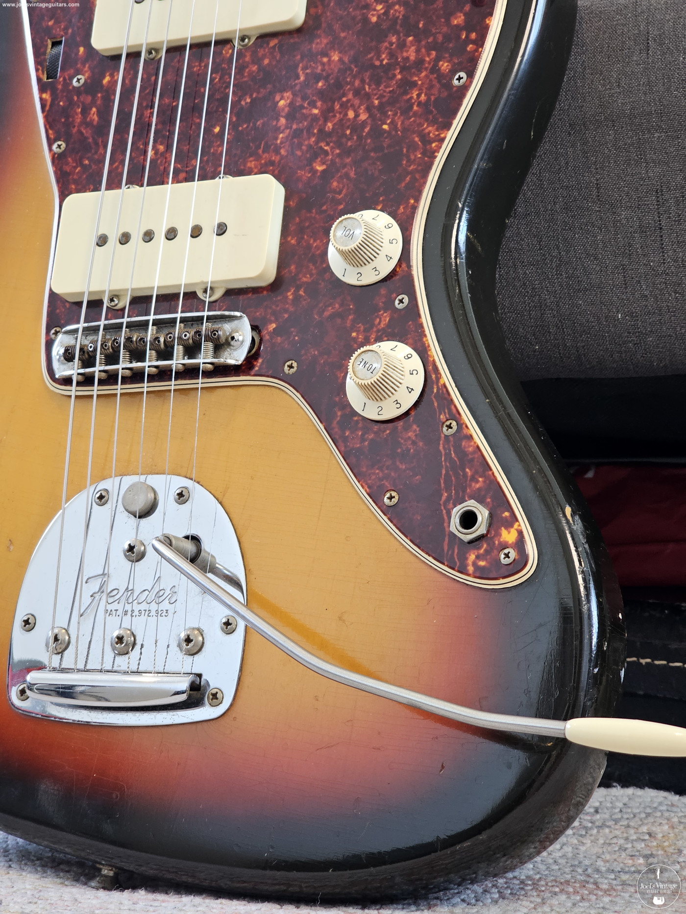 Joel's Vintage Guitars | Fender Jazzmaster 1966 Sunburst w