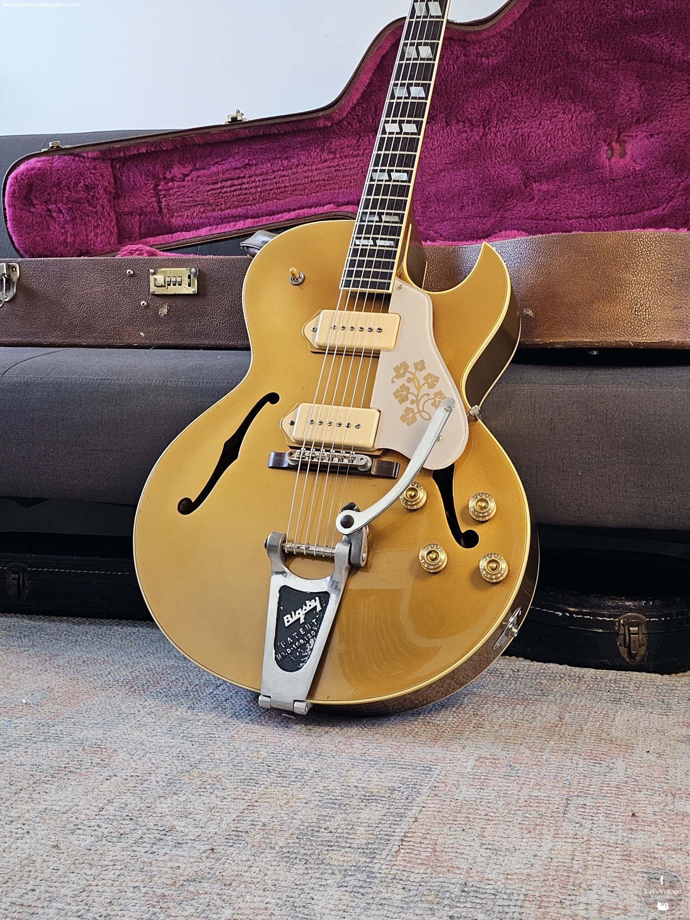 Joel's Vintage Guitars | Gibson ES-295 Gold 1999