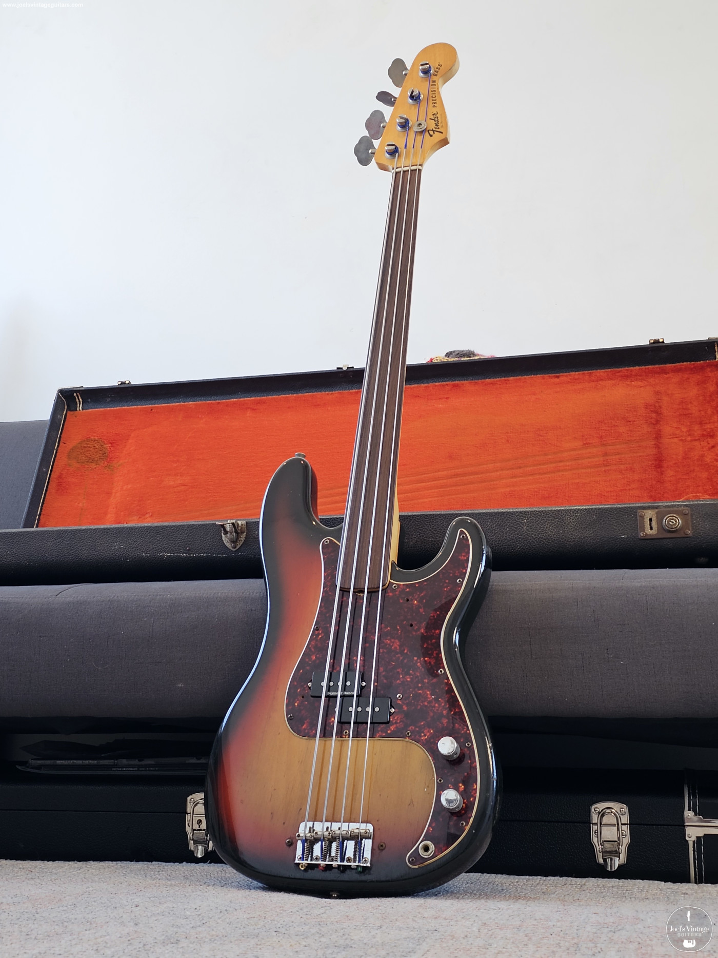 Joel's Vintage Guitars | Fender Precision Bass 1976 Fretless