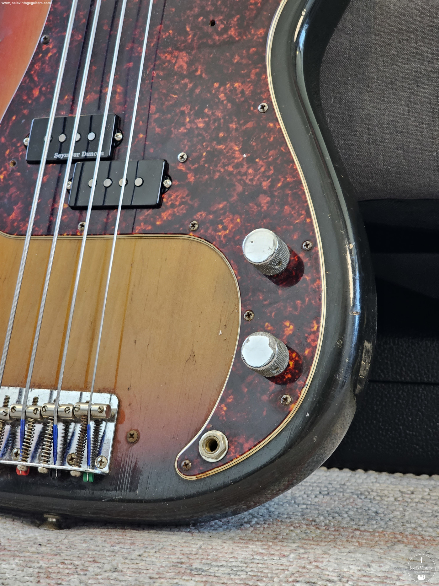 Joel's Vintage Guitars | Fender Precision Bass 1976 Fretless
