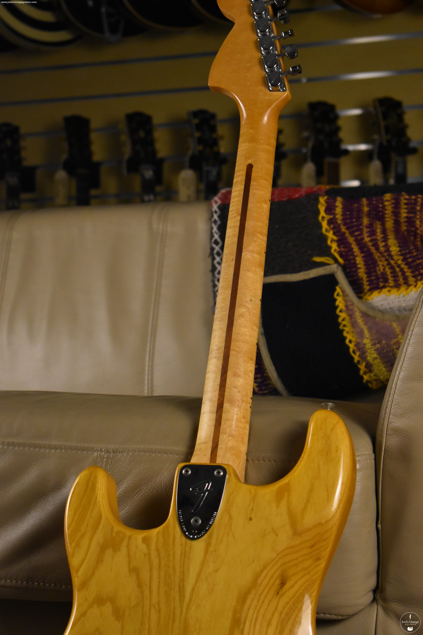 Joel's Vintage Guitars | Fender Stratocaster 1976 Natural Hardtail