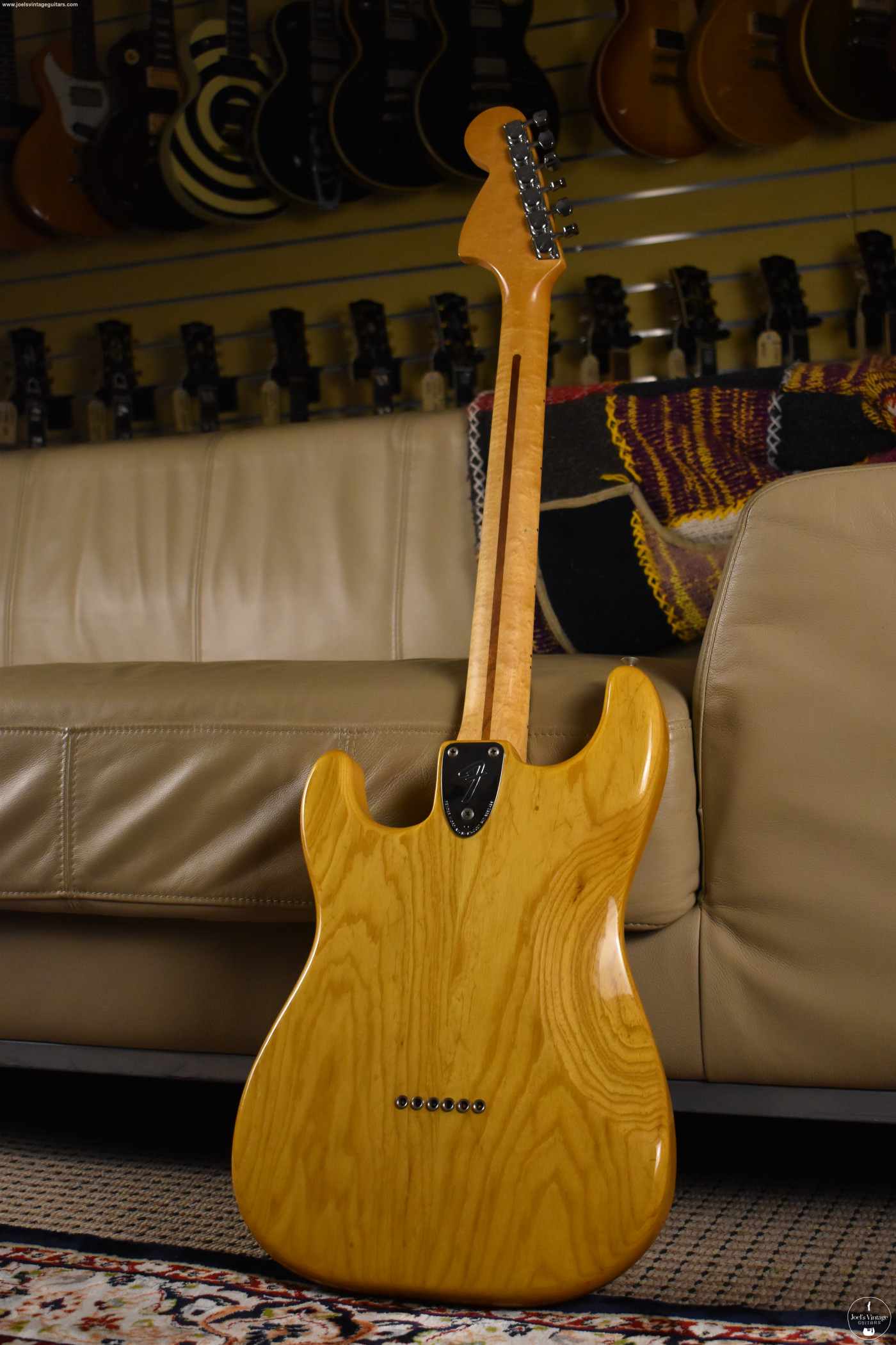 Joel's Vintage Guitars | Fender Stratocaster 1976 Natural Hardtail