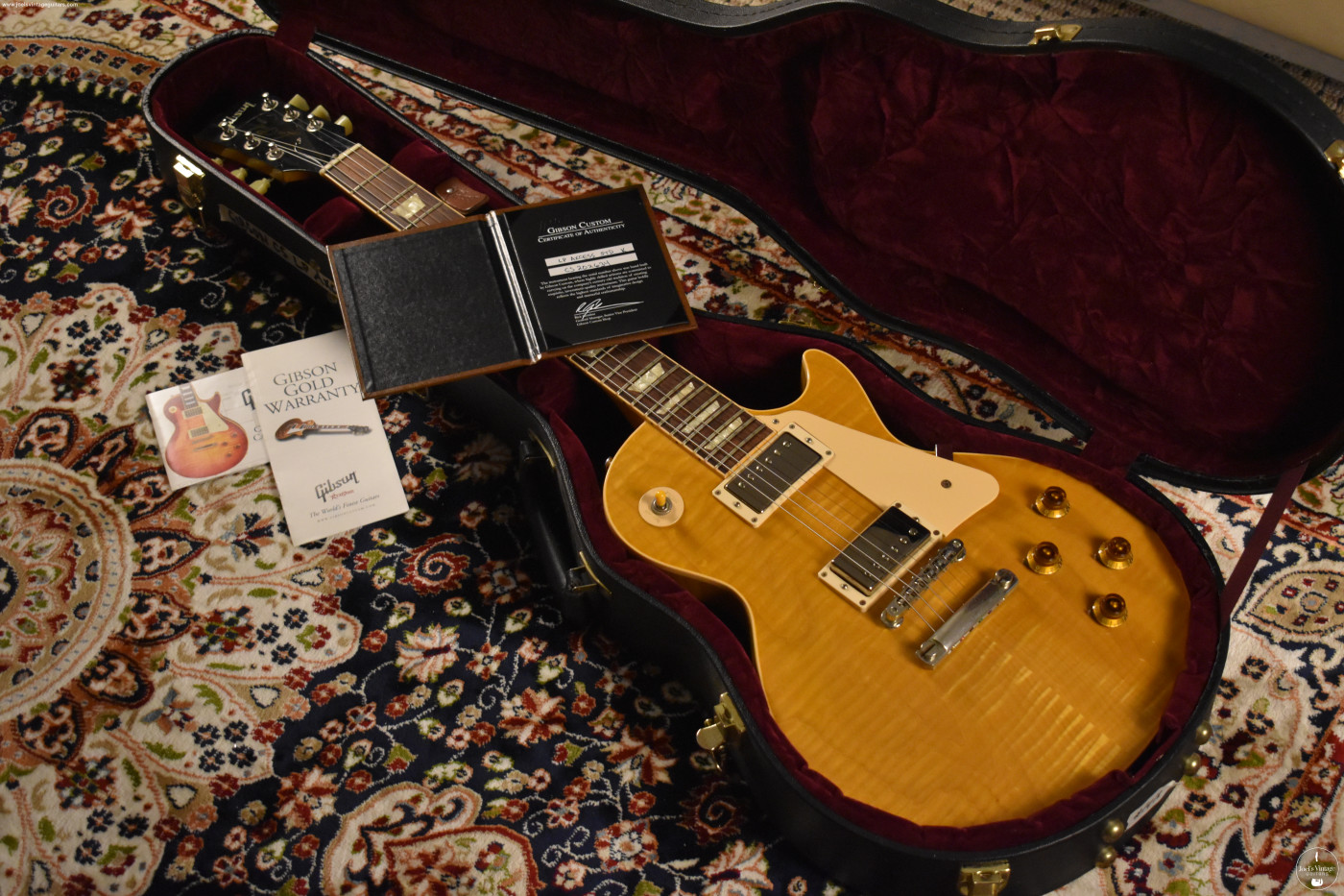 Joel's Vintage Guitars | Gibson CS Les Paul Axcess 2012 Korina
