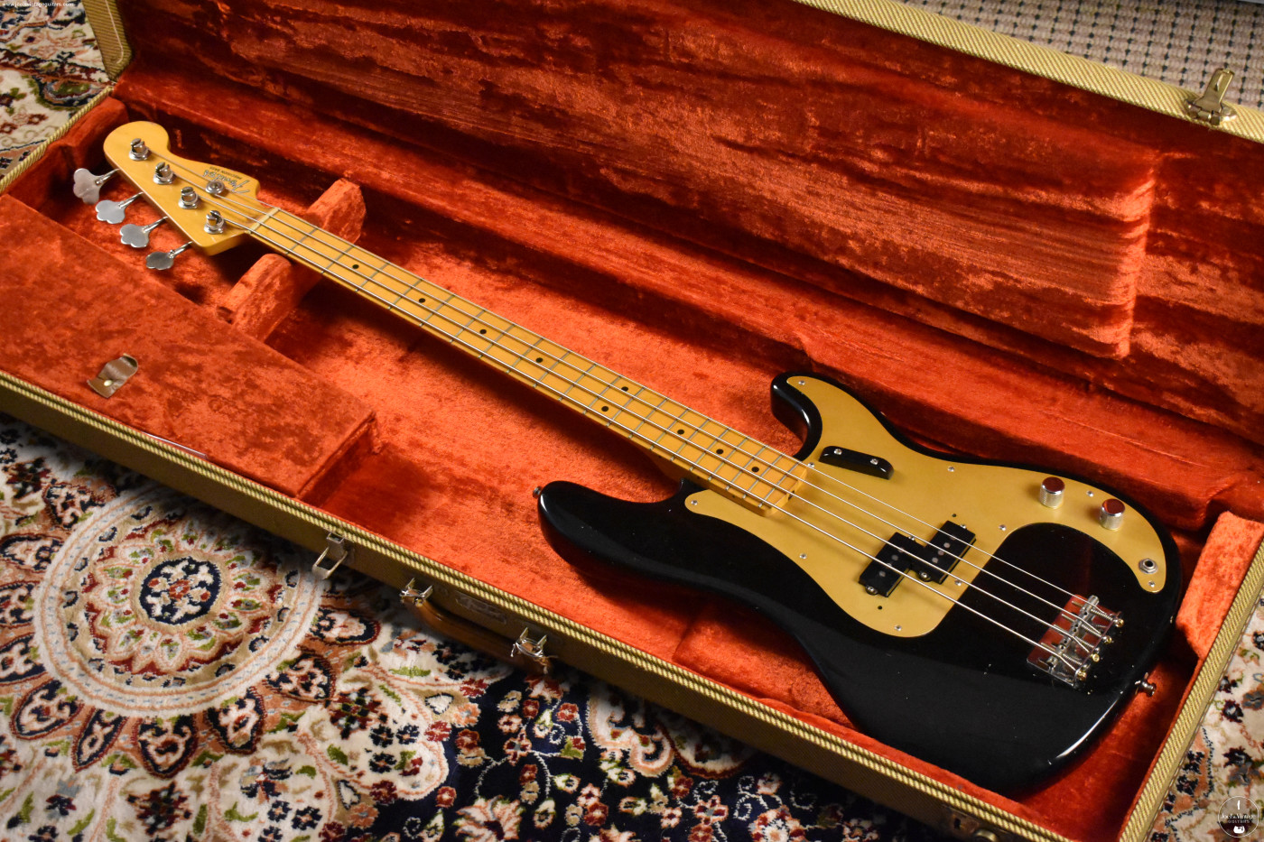 Joel's Vintage Guitars | Fender AVRI '57 Precision Bass 1991 Black