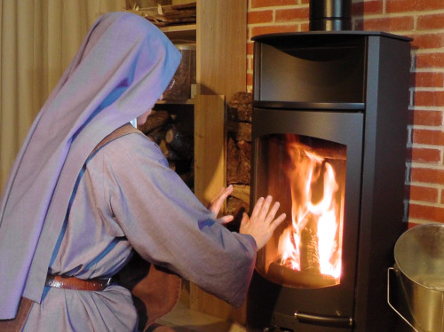Trois poêles à bois pour chauffer les ermitages du Carmel de Marie Vierge Missionnaire !