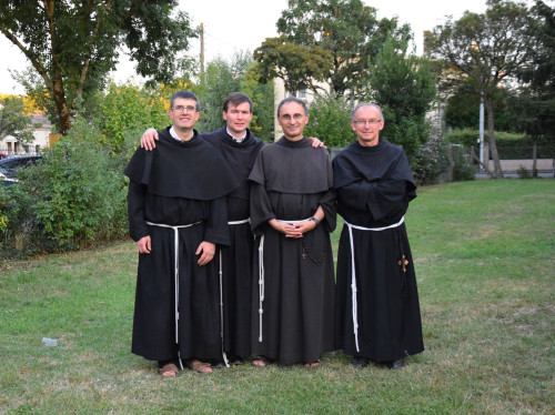 Une chapelle dédiée à l'adoration perpétuelle ! - Frères franciscains conventuels de Tarbes