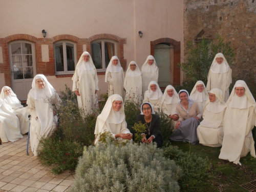 Please Give a Roof ( Waterproof !) to the Sisters of Azille