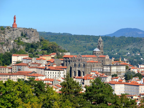 Soutenons les retraites spirituelles Agapè Notre-Dame du Puy éprouvées par la pandémie !