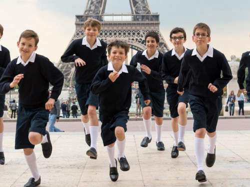 Les Petits Chanteurs de France : Globe Trotteurs à la Voix d'Or !