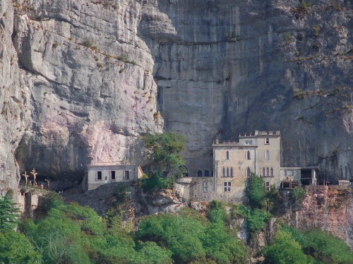 Sanctuaire de la Sainte-Baume : une sculpture pour consoler les familles d'enfants non-nés