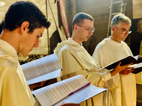 Les Voix Dominicaines : Chant sacré par des consacrés