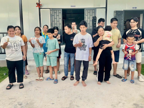 Amis de l’Institut St Joseph : des dortoirs pour les jeunes aveugles de Hàm Tân !