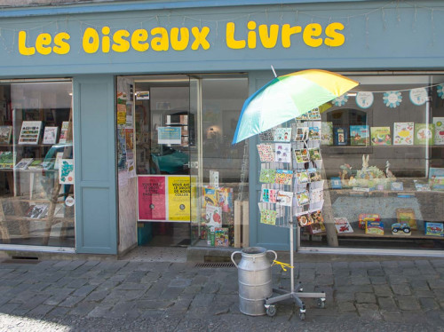 UN NOUVEAU NID POUR LES OISEAUX LIVRES !