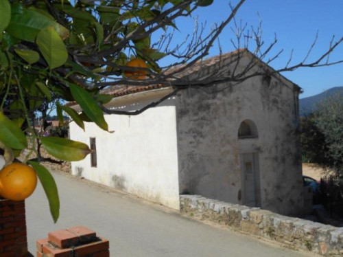 Corse-Rénovation de l'A Ghjesgiola (la petite église) d' Eccica-Suarella