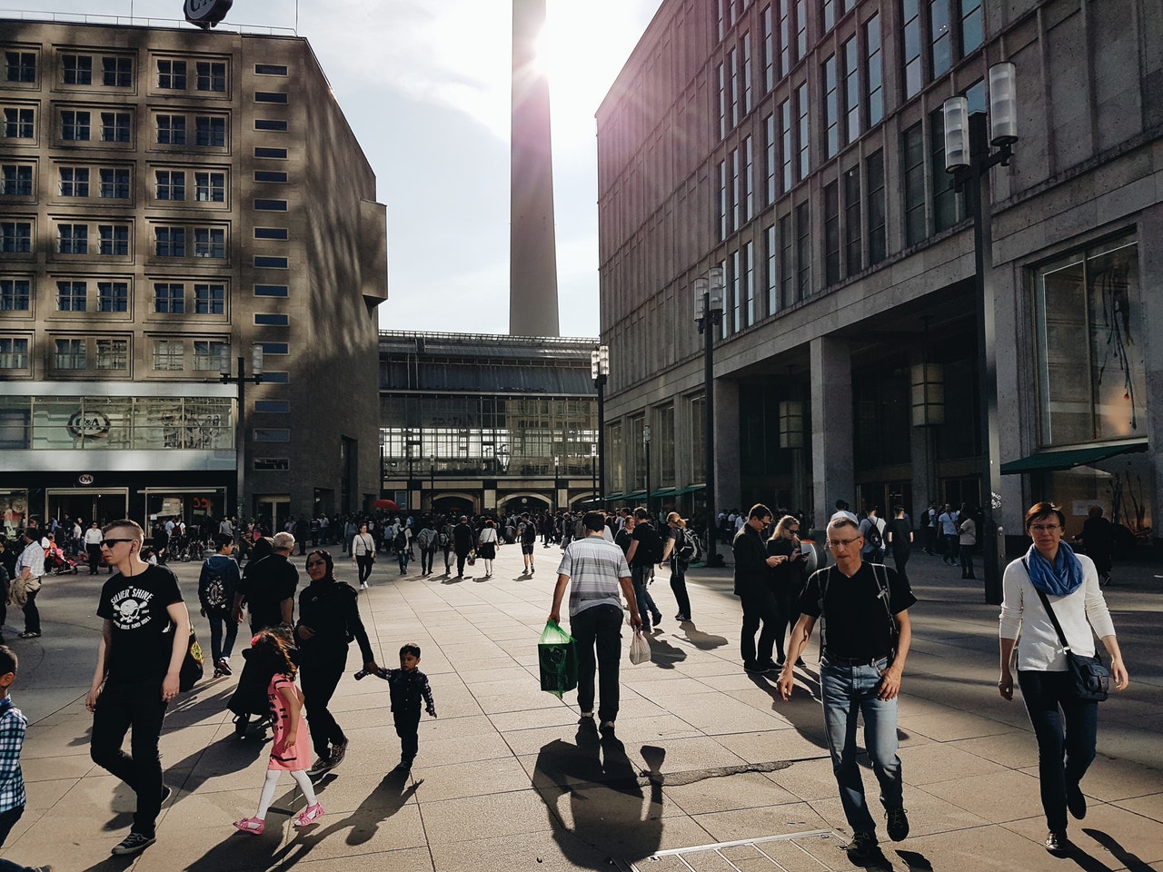 Créer une plateforme collaborative de crowdfunding ou de crowdsourcing pour mobiliser l'engagement citoyen, solidaire ou associatif d'un territoire