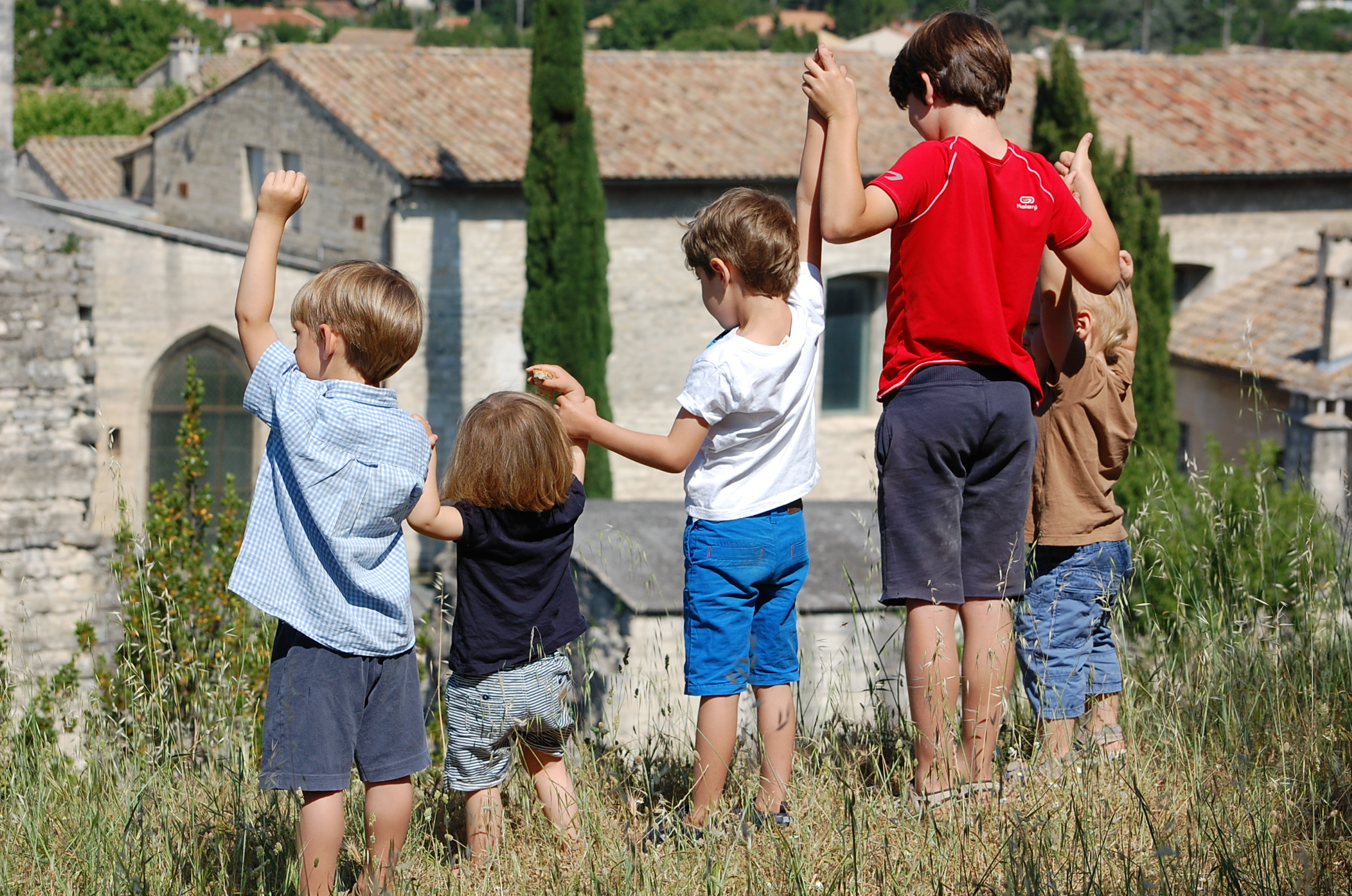 ECOLE MONTESSORI "APPRENDS-MOI LA PAIX"