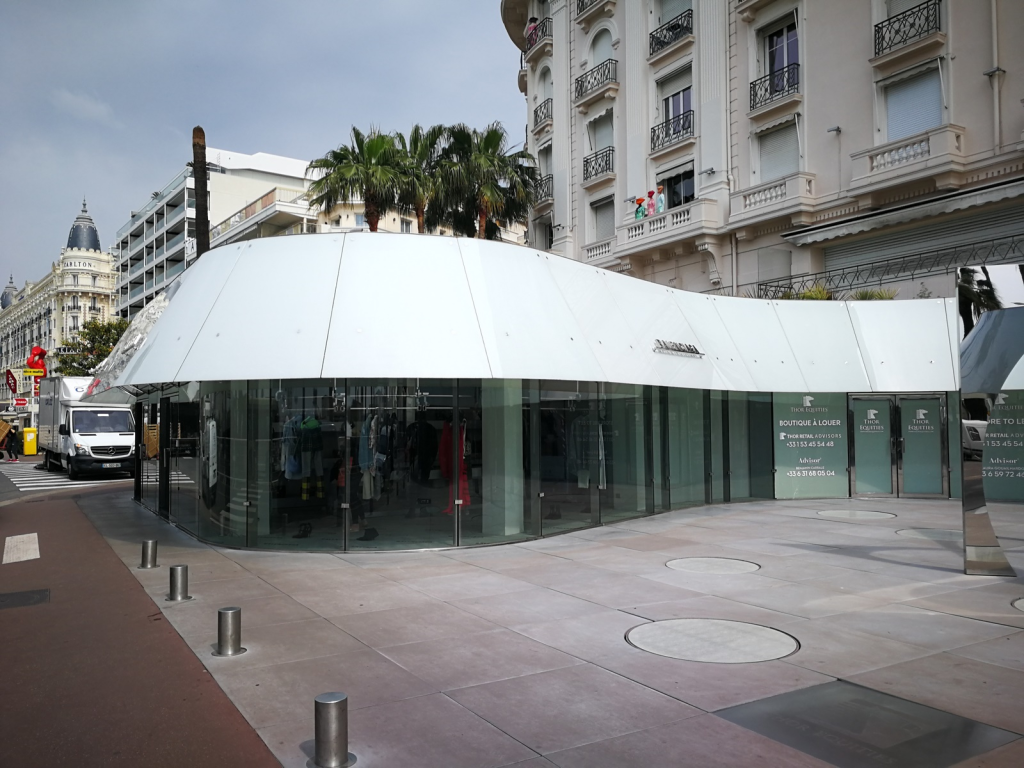 magasin balenciaga a cannes