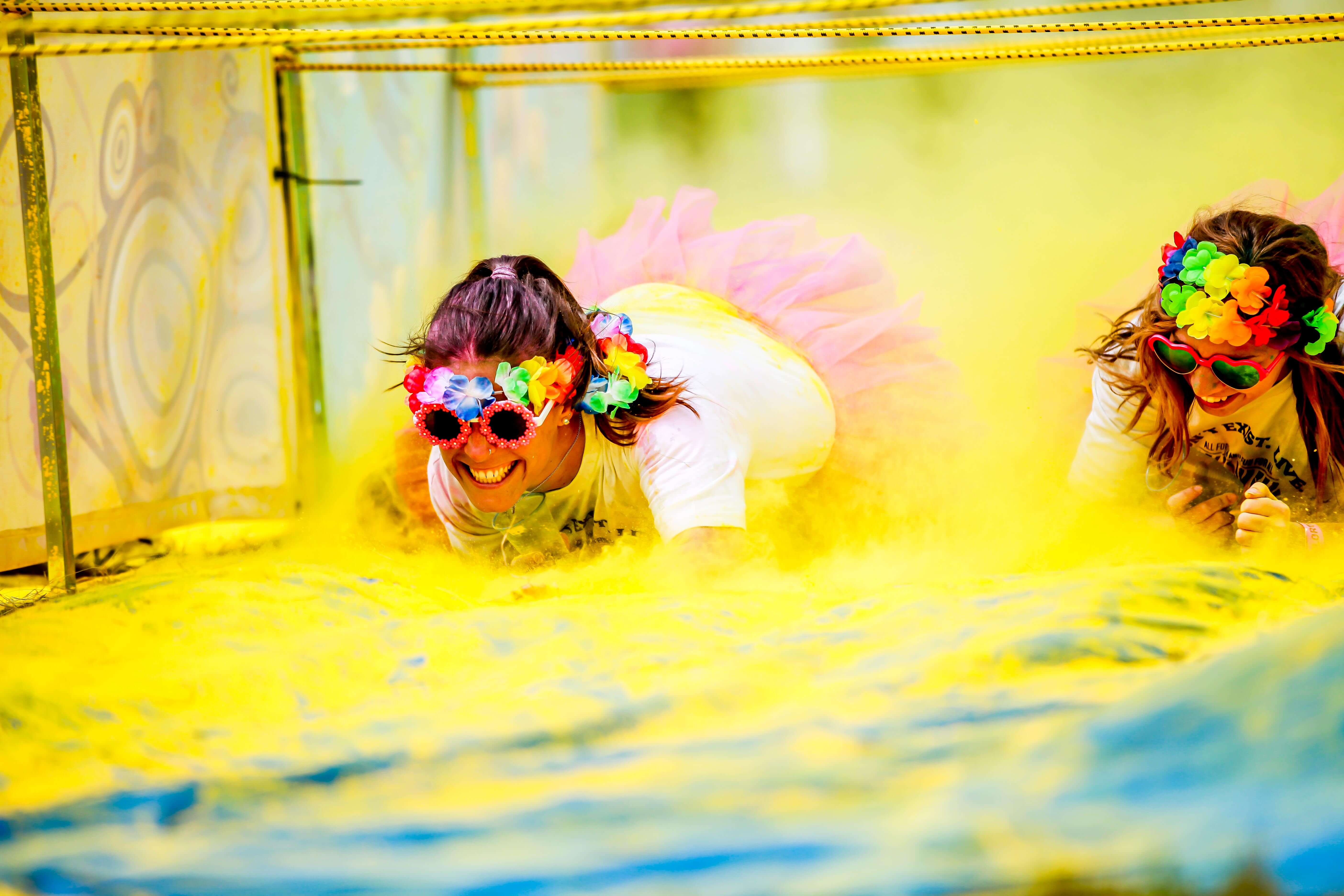 roliga hinder på color obstacle rush
