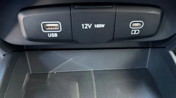 HYUNDAI i10  1.2 Trend AUTOMATIK NAVI DAB undefined Slider Bild Nr. 17