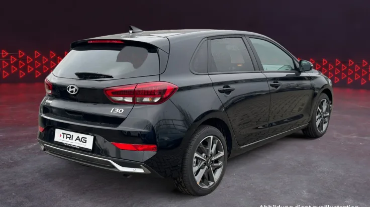HYUNDAI i30  5-Türer Advantage 48V (MY25) Navi Einparkhil undefined Slider Bild Nr. 3