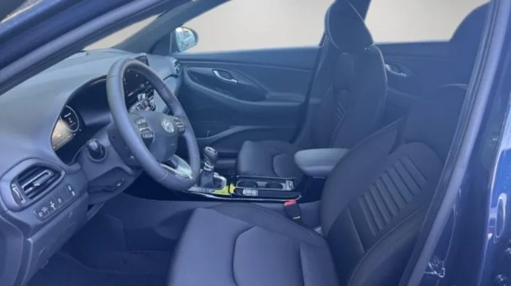 HYUNDAI i30 cw Advantage 1.5 Navi+LED+Klimaautomatik+Kame undefined Slider Bild Nr. 7