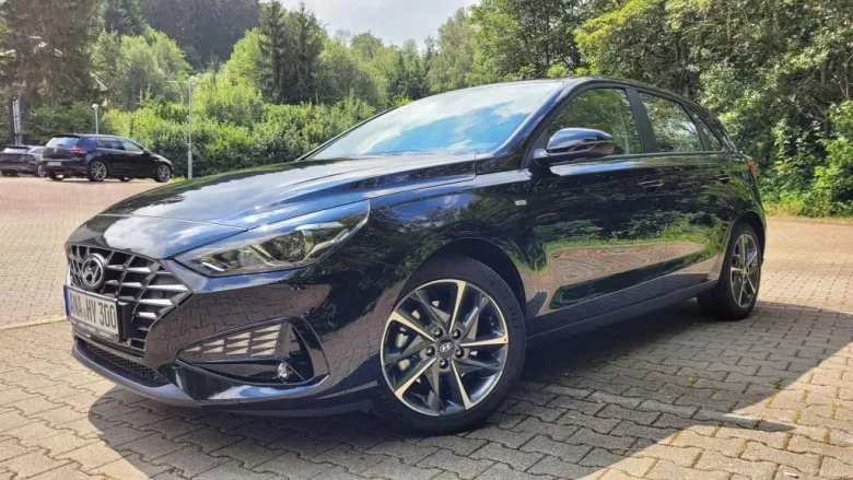 HYUNDAI i30  5-Türer 120PS Trend Navi+Komfortpaket+NSW Vorschau Bild